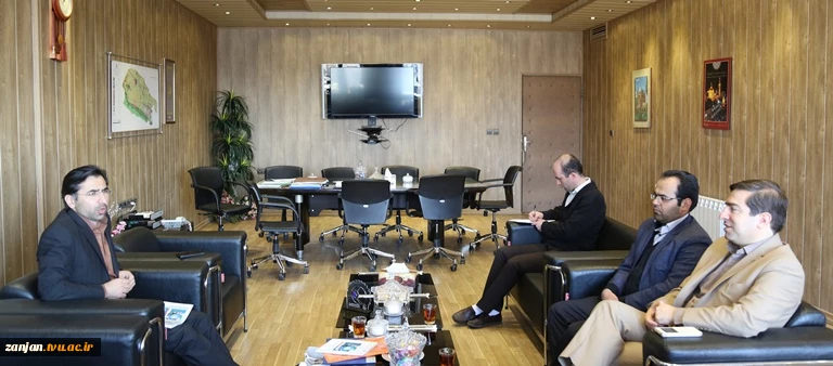 تقدیر وتشکر رئیس شورای اسلامی شهر زنجان از سرپرست آموزشکده فنی الغدیر زنجان در راستای برگزاری موفقیت آمیز اولین همایش ملی بهبود فضای کسب وکار ،کار آفرینی وتوسعه در بستر اقتصاد مقاومتی  2