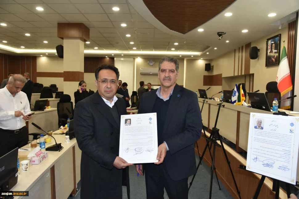 امضای تفاهم‌نامه بین بنیاد حامیان دانشگاه ملی مهارت و بنیاد حامیان دانشکده مهاجر